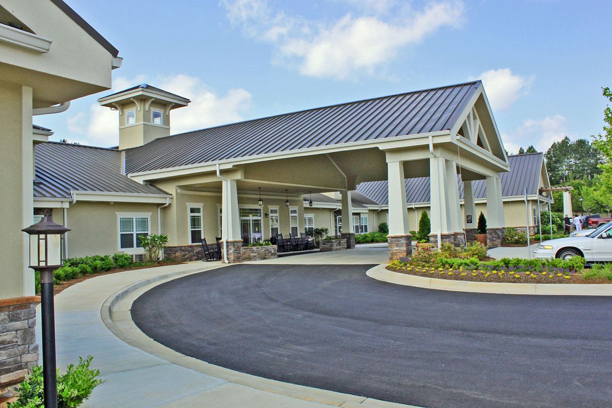 Benton House Of Newnan