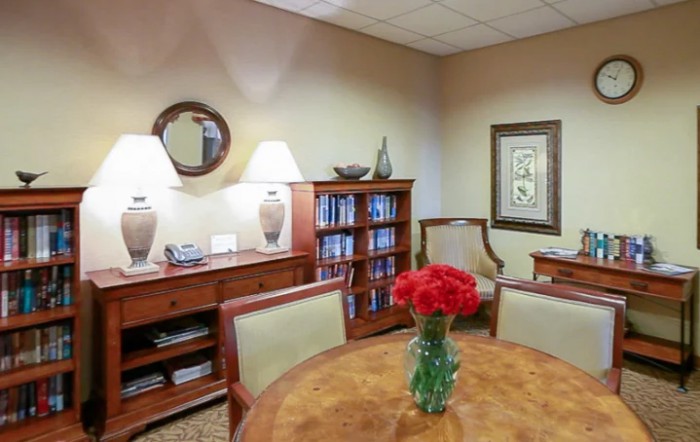 Life Care Center Of Yuma
