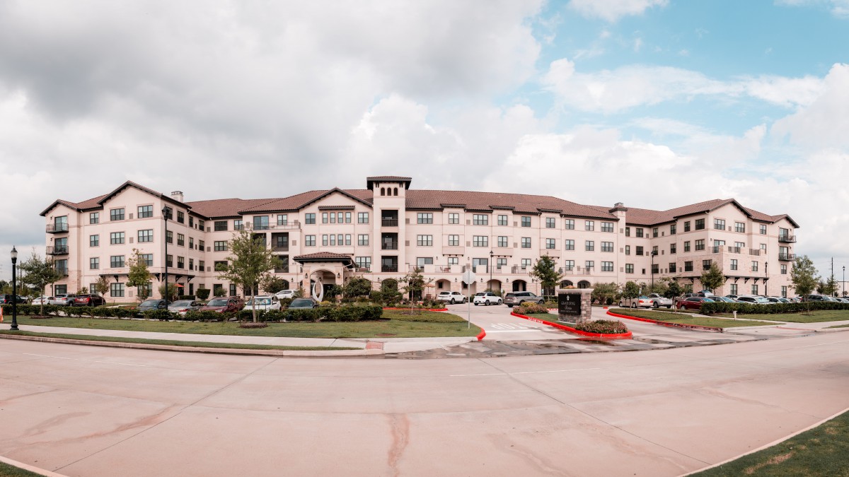 Grand Living at Riverstone