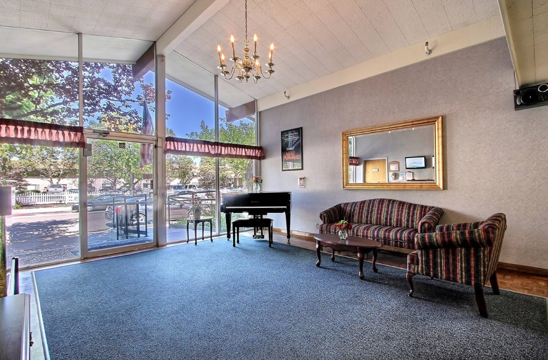 The Vineyards Healthcare Center