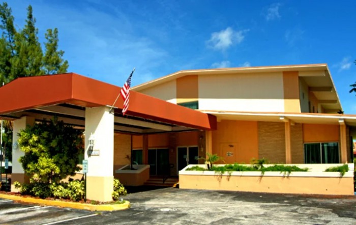 Arch Plaza Rehabilitation & Nursing Center