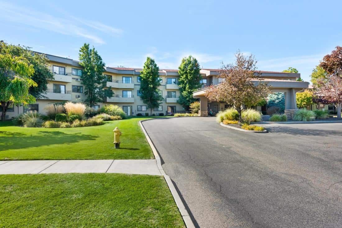 Royal Columbian Retirement Inn