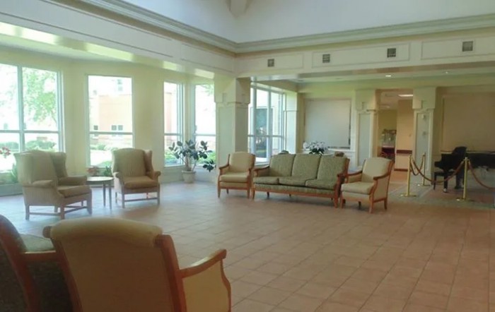 Azaleas Assisted Living At Woldenberg Village