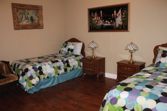 Vali's Elderly Home Care