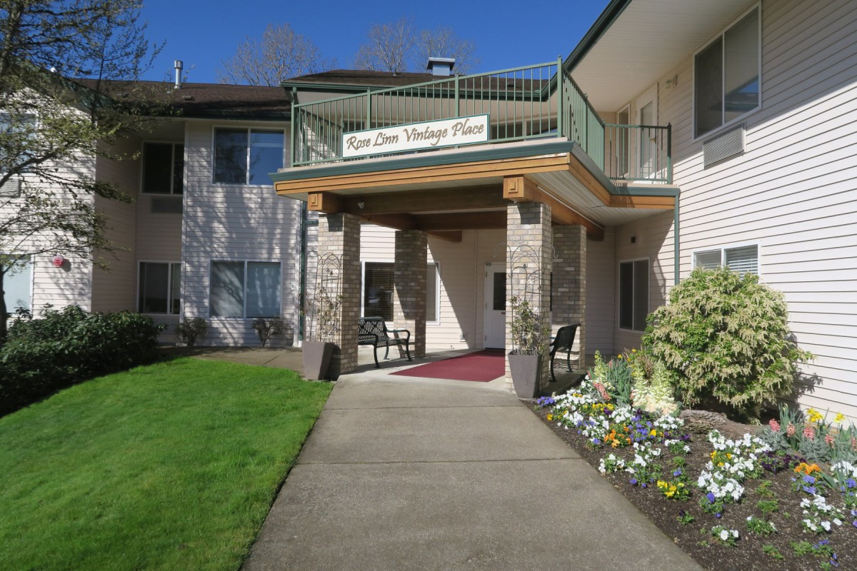 Rose Linn Vintage Place