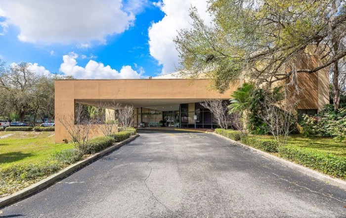 Auburndale Oaks Healthcare Center
