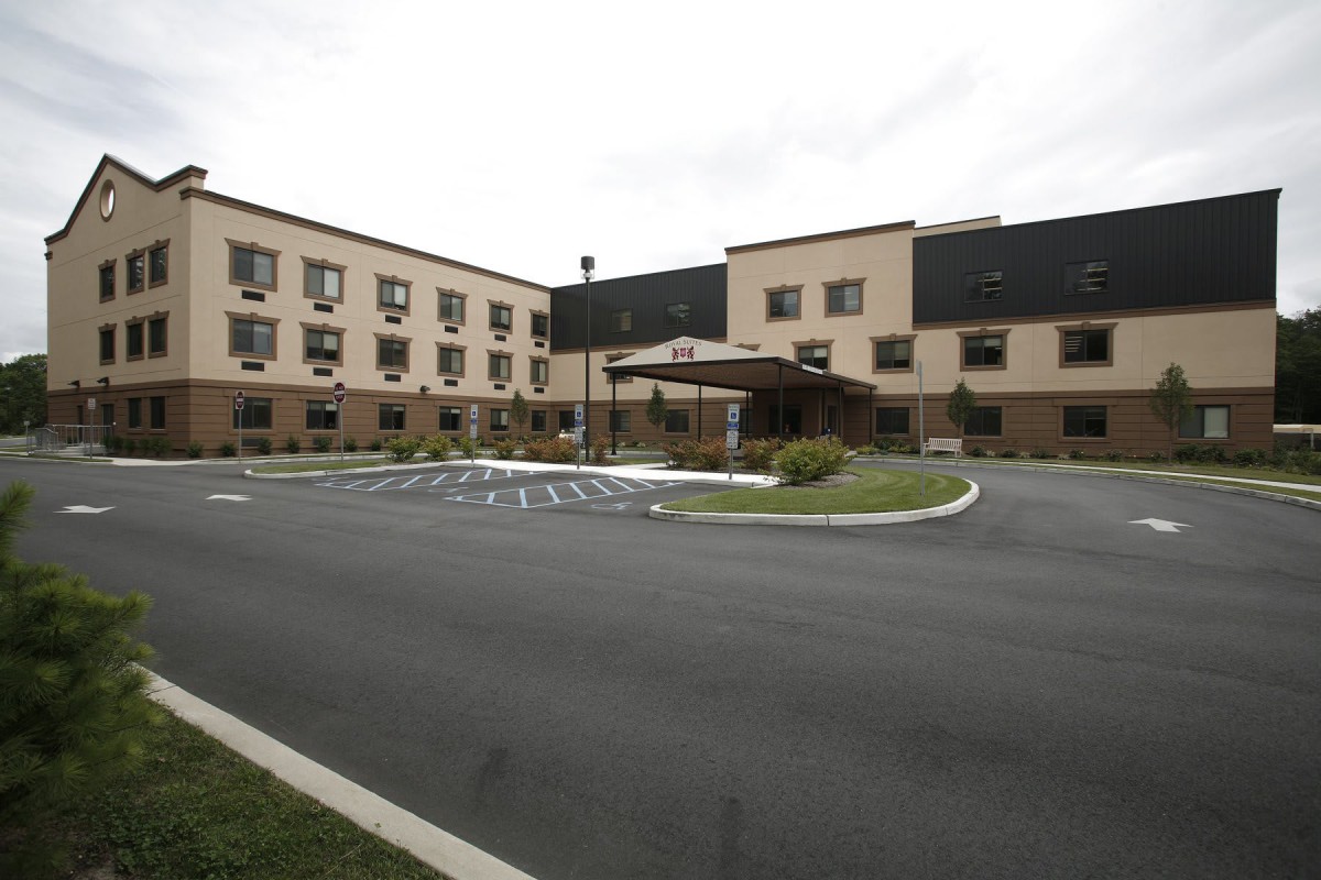 Royal Suites Health Care & Rehabilitation