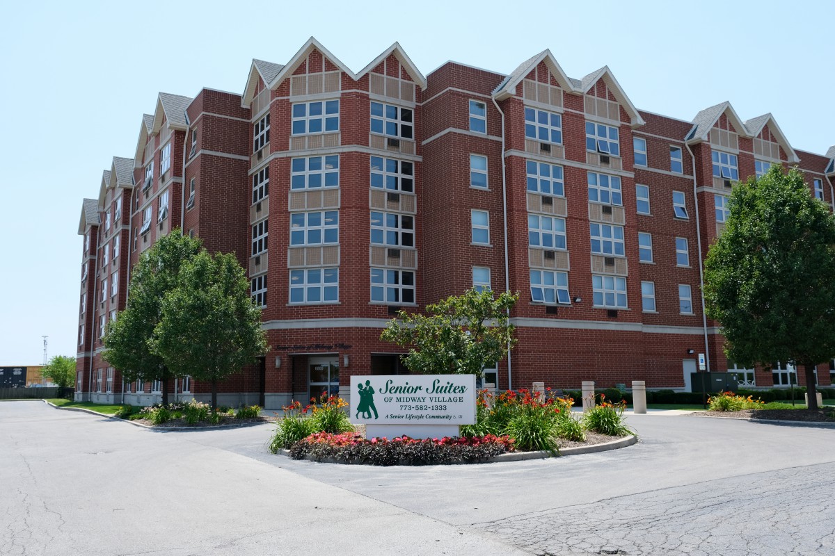 Senior Suites Of Midway Village