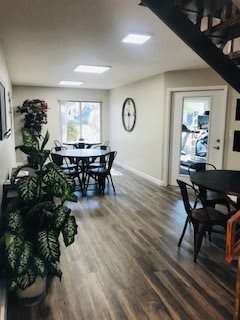 The Lakes Apartments