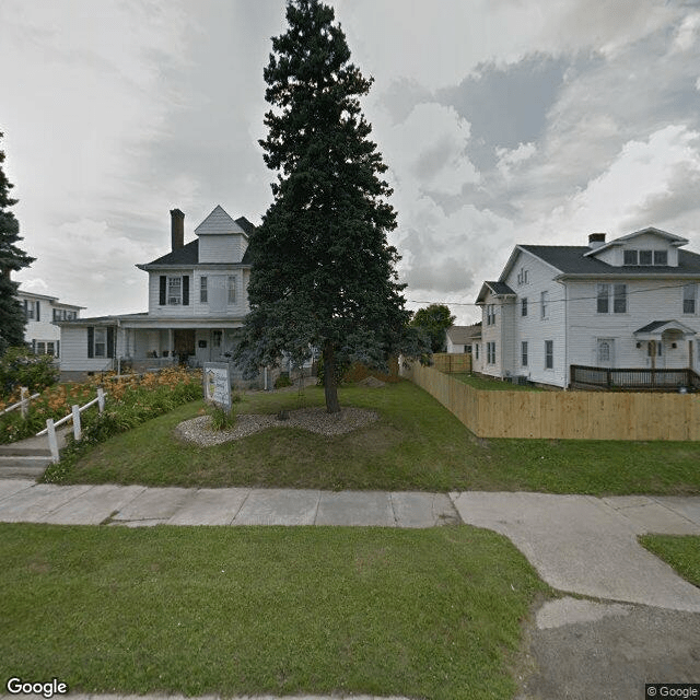 Royal Gables