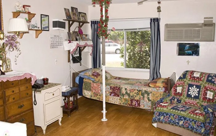 Holly Nursing Care Center