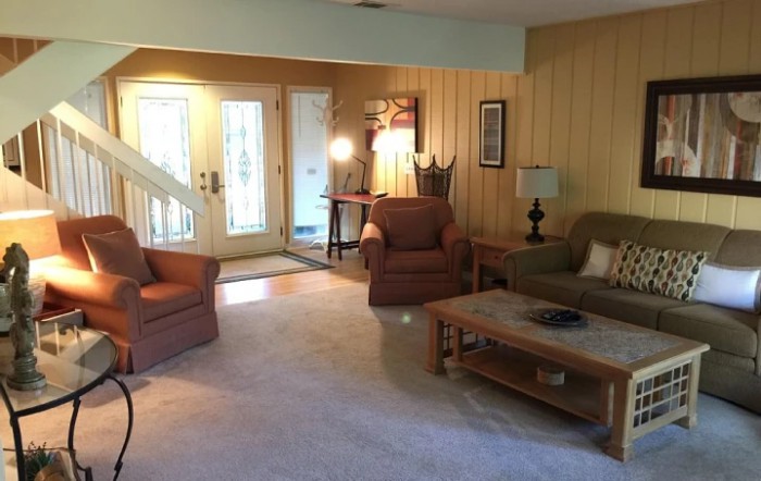 Villa Pines Living Center