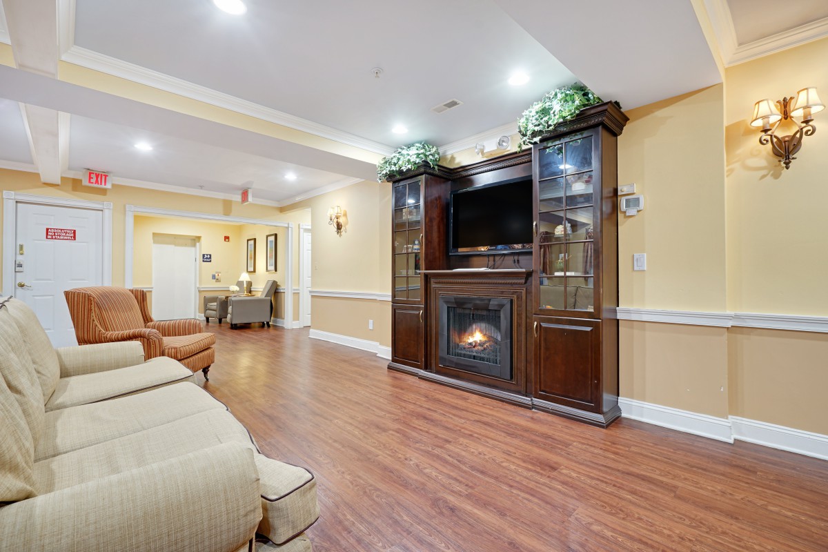 Fox Trail Memory Care Living at Hillsdale East