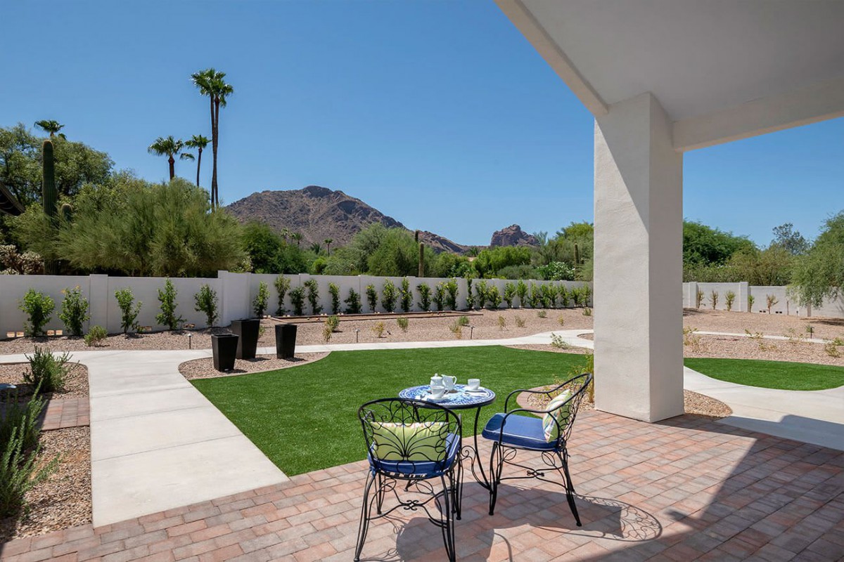 Paradise Living Centers Camelback - Paradise Valley