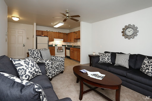 High Pointe Apartments