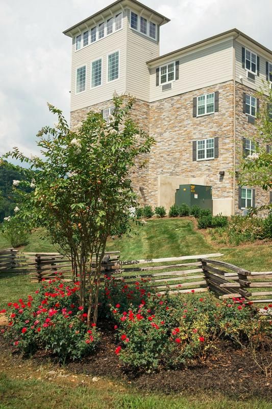 Vantage Pointe Village At Ashland
