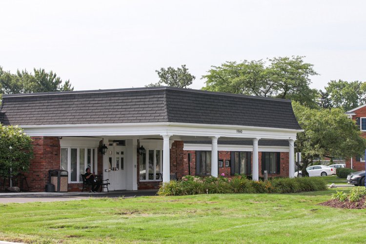 Advantage Living Center - Harper Woods