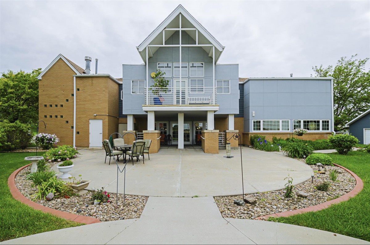 Cambridge Court Apartments
