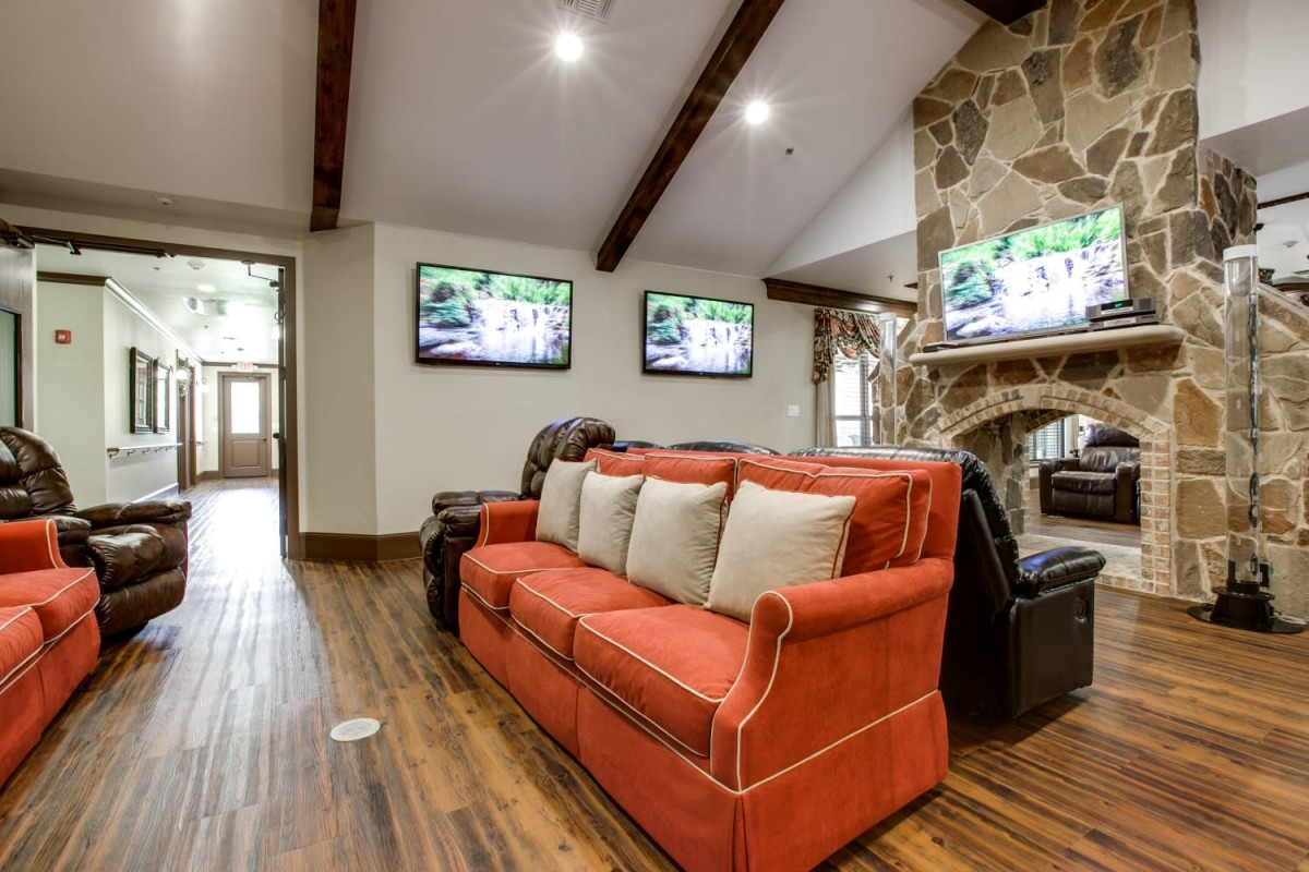 Avalon Memory Care - 7204 Hwy 287