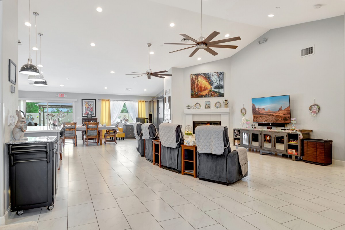 Paradise West Assisted Senior Living
