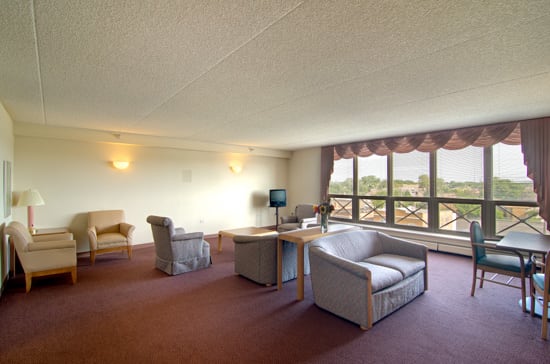 Senior Suites Belmont Cragin