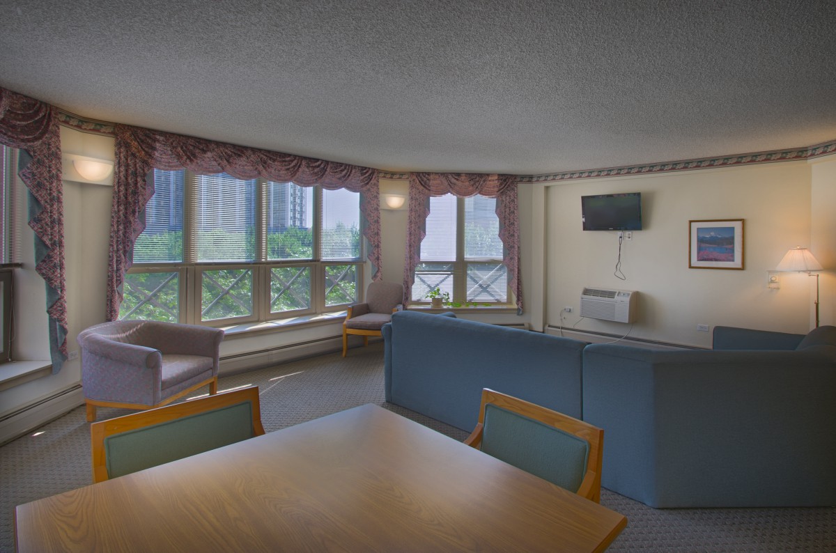 Senior Suites Central Station