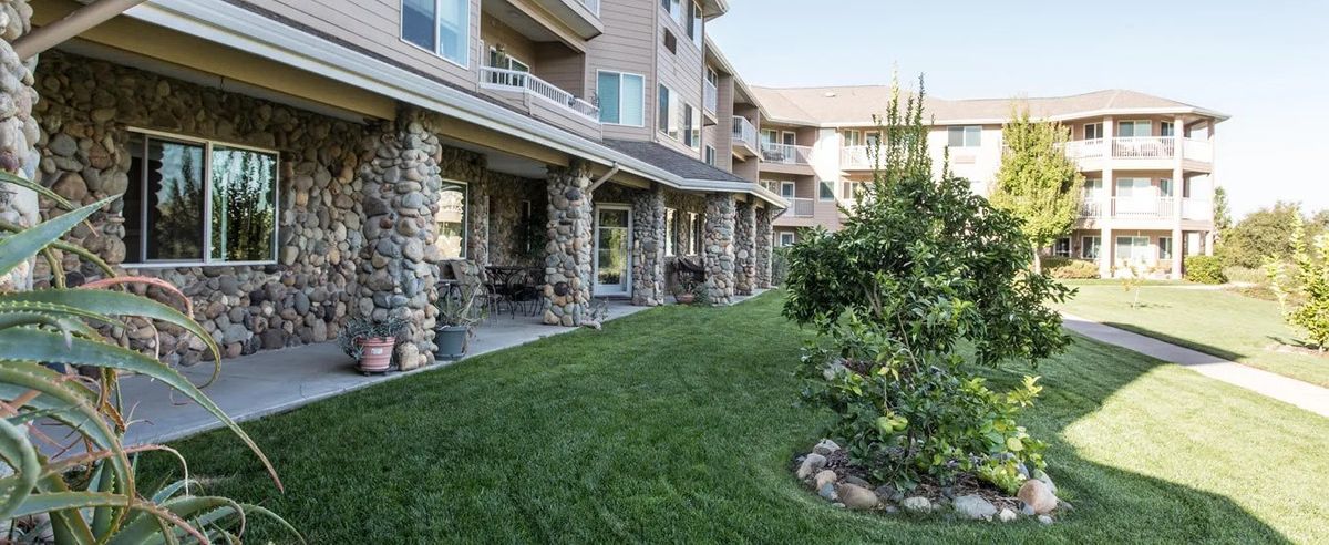 Creekside Oaks Retirement Community