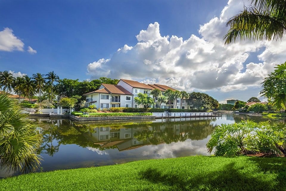 Upside Boca Resort