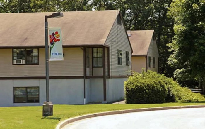 Crystal Lake Rehabilitation And Care Center