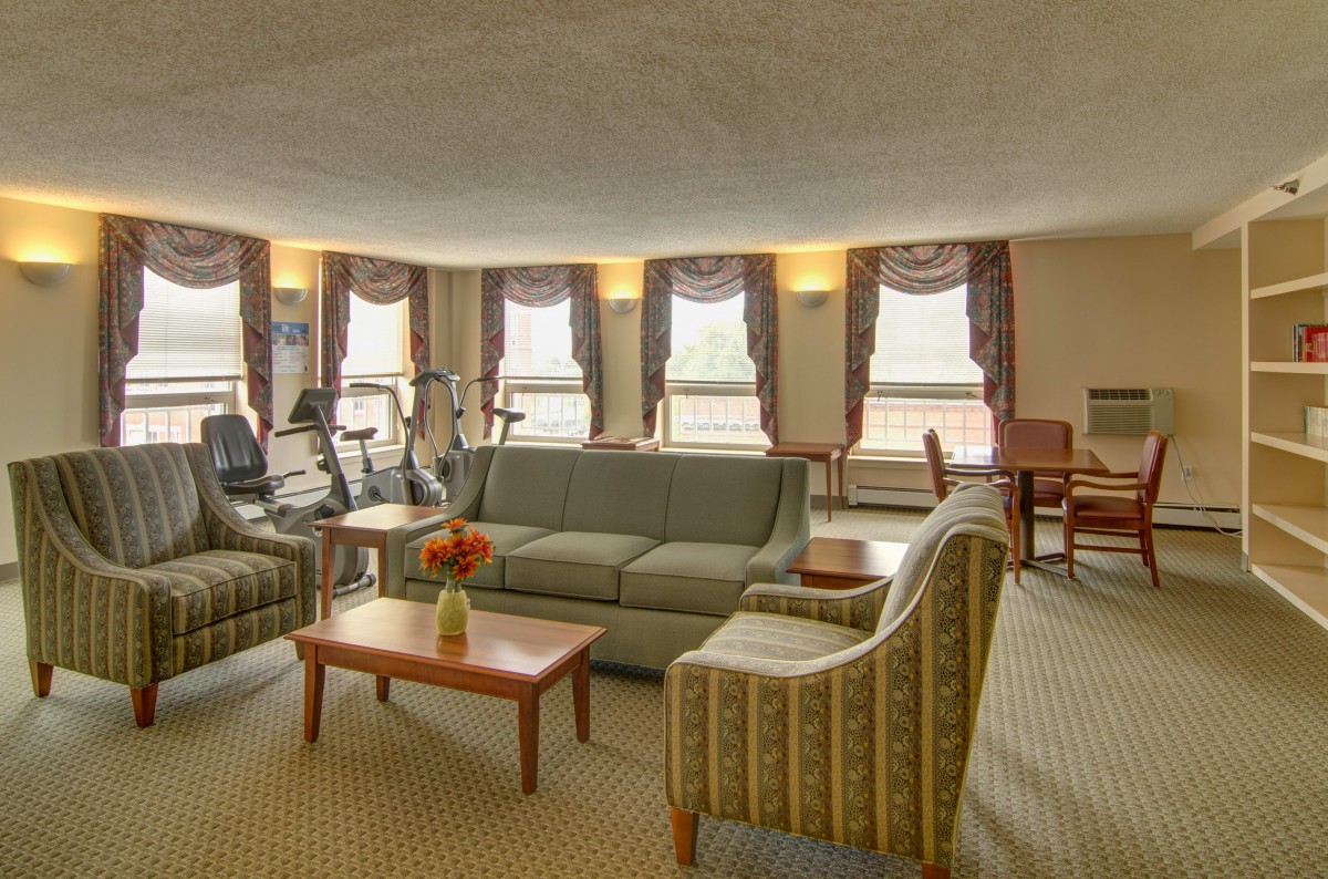 Senior Suites of West Humboldt Park