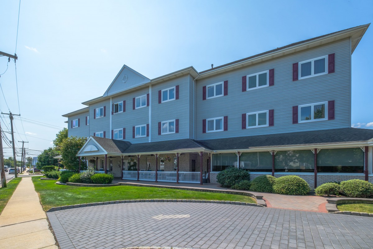 Bayside Manor