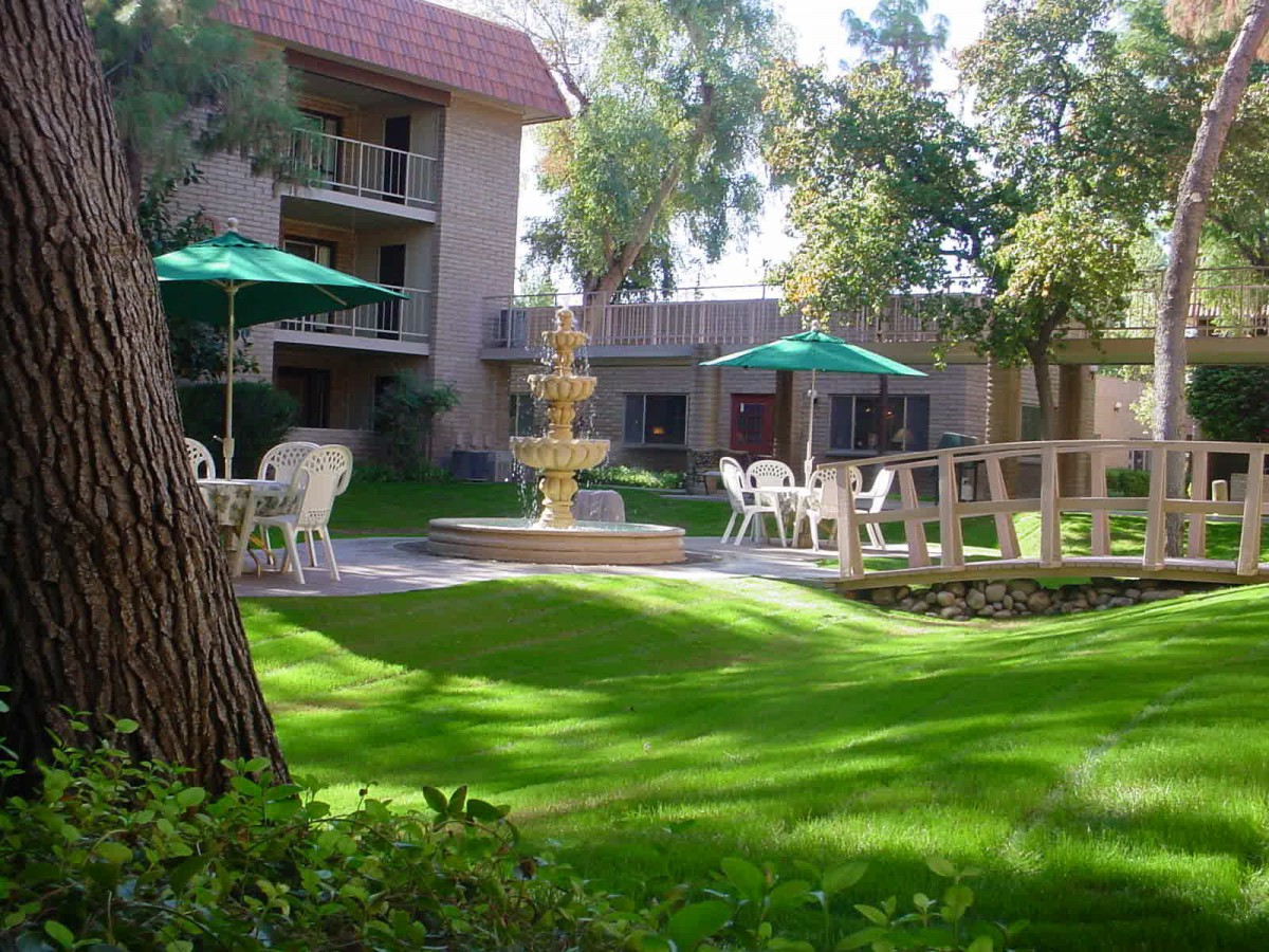 Fellowship Square Brown and Center Independent Living