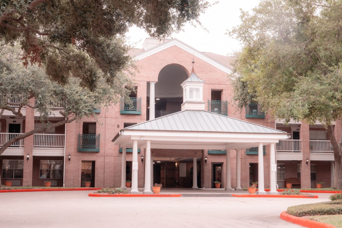 Elison Independent Living at Willowbrook