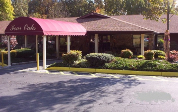 Four Oaks Health Care Center