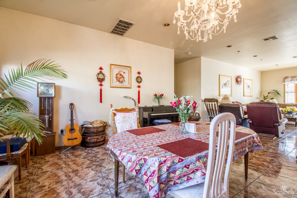 E & E Sunshine Manor 2