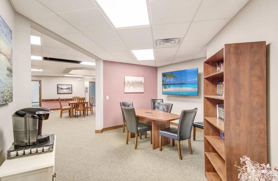 Suite Living Senior Care - Inver Grove Heights