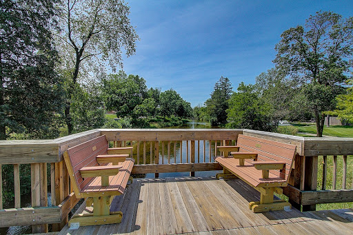 Riverside Lodge