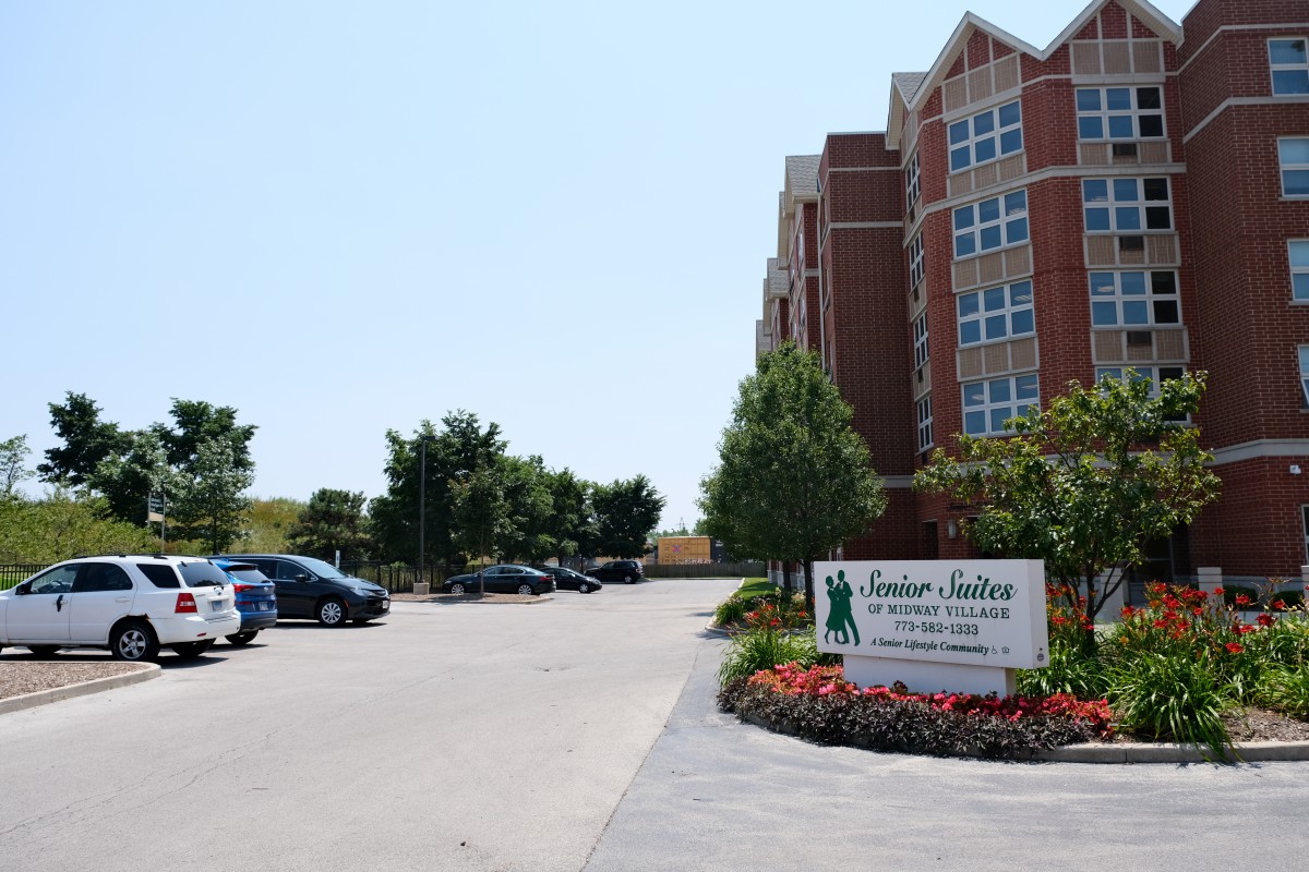 Senior Suites Of Midway Village