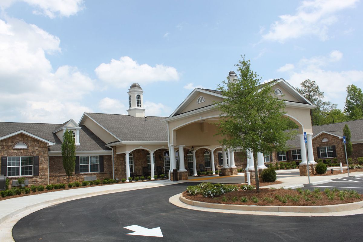 Benton House Of Newnan