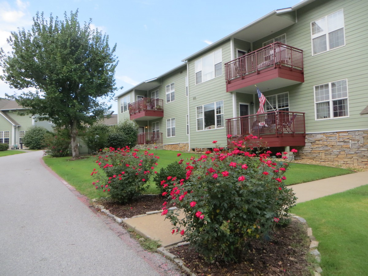 The Plaza at Highlands Crossing