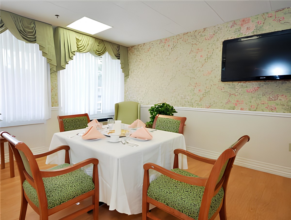 The Pines At Utica Center For Nursing And Rehab