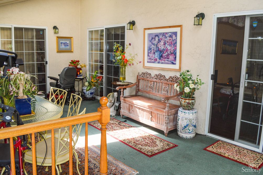 Dry Creek Guest Home
