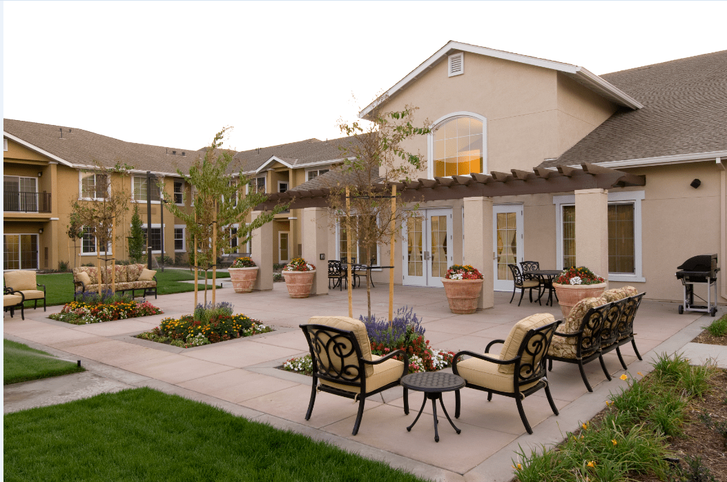 Manteca Manor