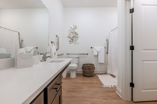 A modern bathroom featuring sleek fixtures and a clean, minimalist aesthetic.