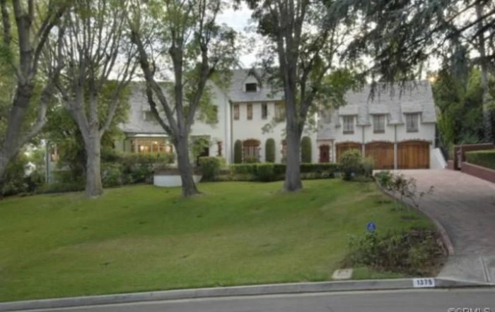 San Marino Manor