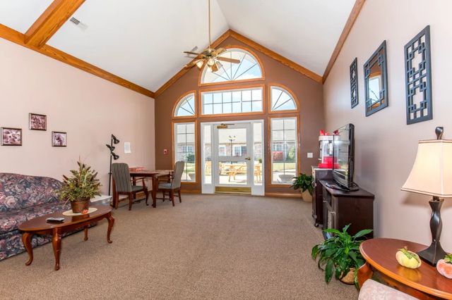 Senior Care Services At Brookstone Estates Of Fairfield