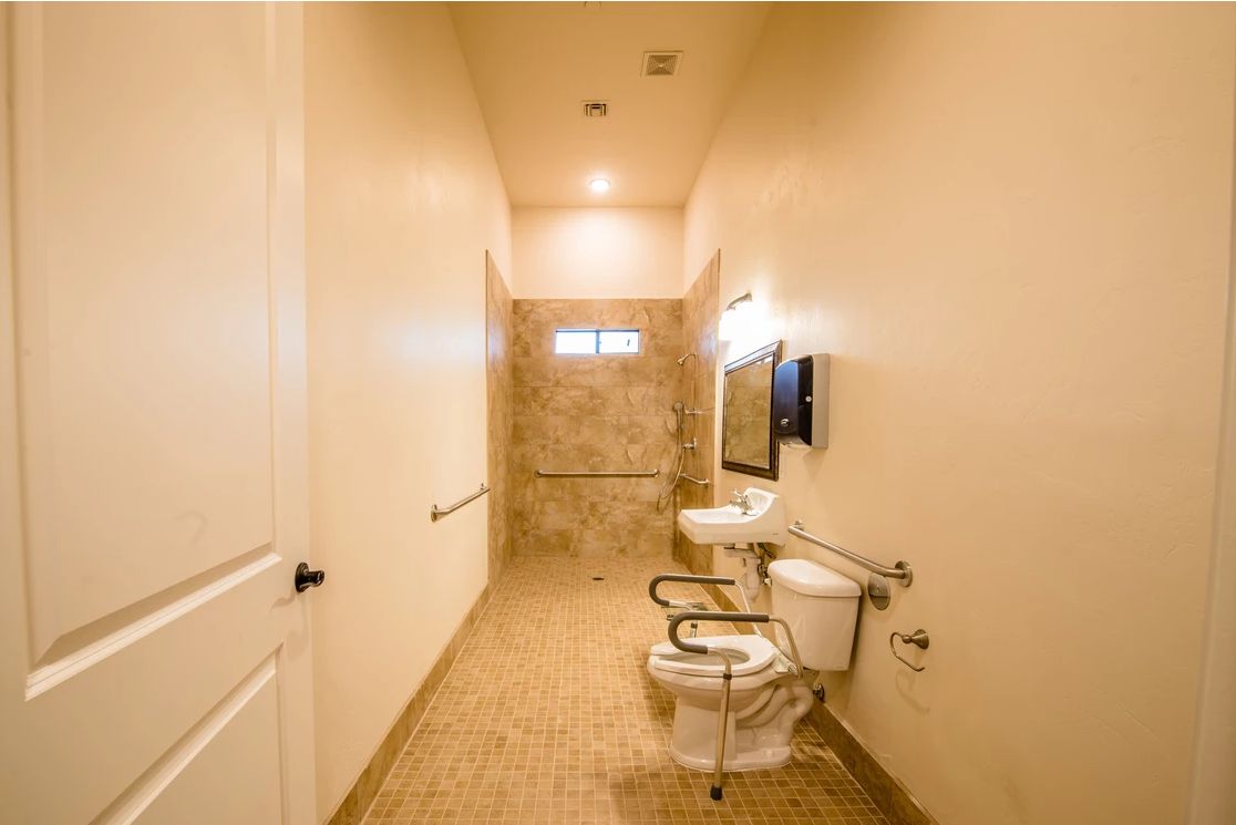 Hacienda De Luna Assisted Living