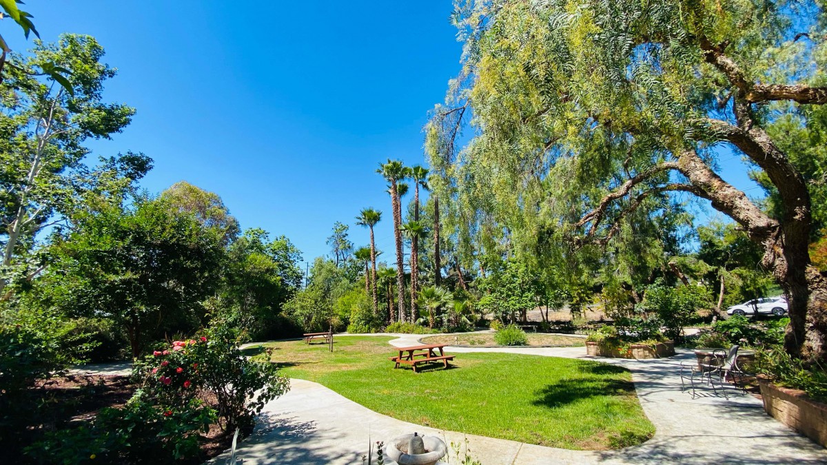 Huntington Manor