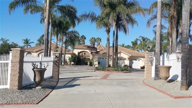 Alta Vista Manor