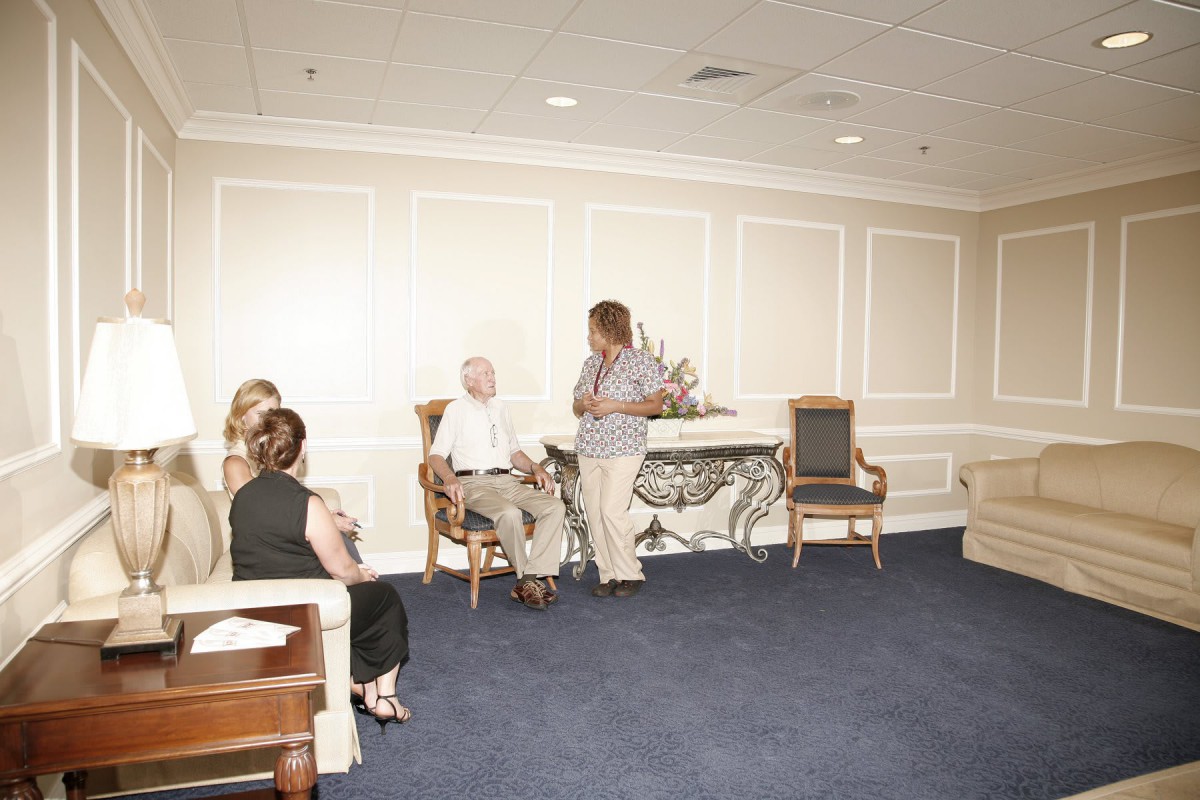 Royal Suites Health Care & Rehabilitation